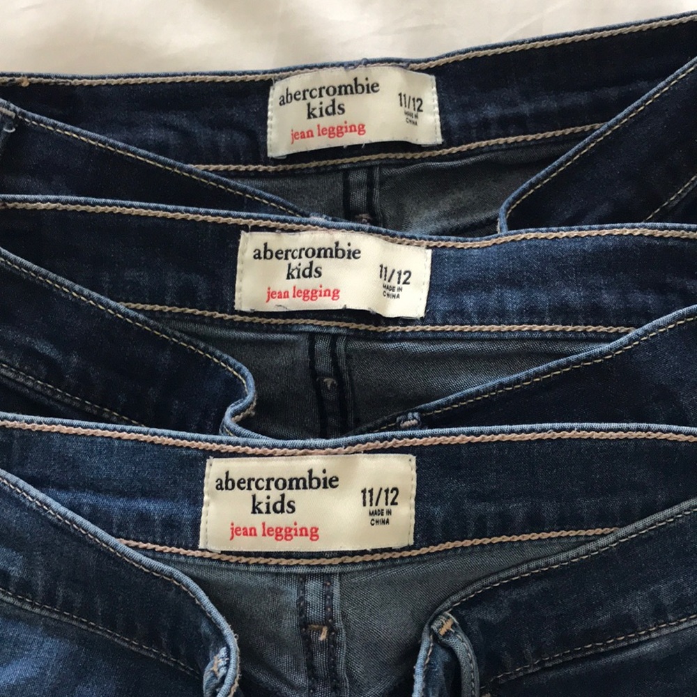 Jeans - Picture 3 of 4